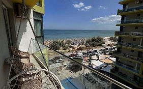 Desiree Beach Apartment